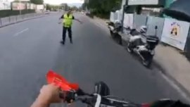 Спипаха дрогиран мъж на мотопед в Девня