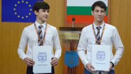 Отличиха двамата медалисти от Младежката международна олимпиада по астрономия и астрофизика
