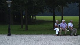 Намалява смъртността и раждаемостта у нас, расте продължителността на живота