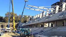 Започна монтажът на конструкциите за козирките на стадион „Арена Варна“ (ВИДЕО)