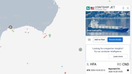 Удареният с три дрона контейнеровоз е потънал