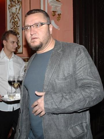 Дали заради Мегз, дали заради "боклуци"-те? Карбовски натирен от bTV