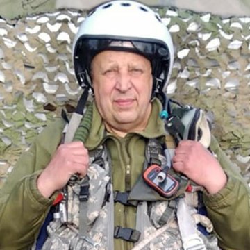 Труп на военен пилот изплава край Царево