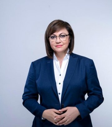 Корнелия Нинова подава оставка