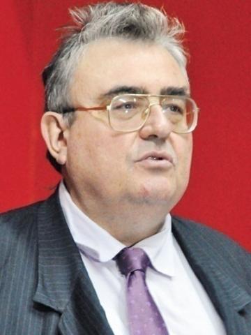 За червената точка на Слави и примитивната му арогантност. Една изповед