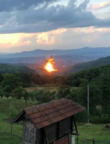 Гръмна завод за боеприпаси в Сърбия 