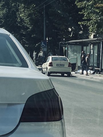 Мъж почина пред Централна поща във Варна