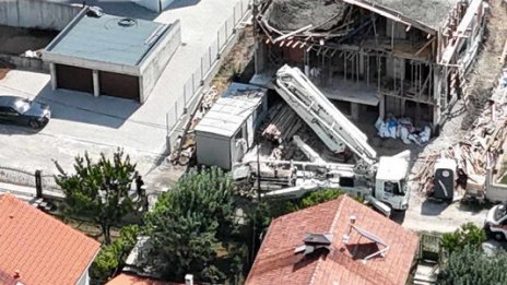 Работник загина при строеж на къща