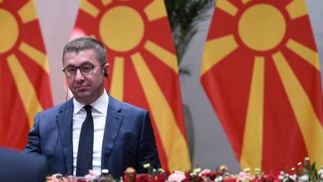 Мицкоски призова за среща между Силяновска и Желязков в Хага