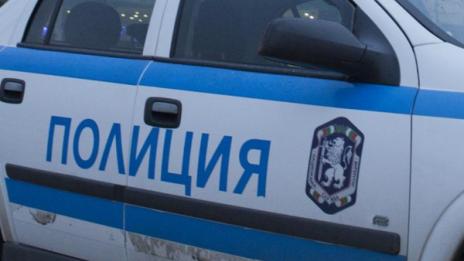 Пребиха гард и подпалиха заведение