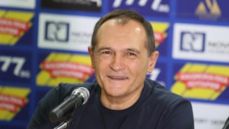 Васил Божков в страна на Балканите, страхува се да се върне у нас 