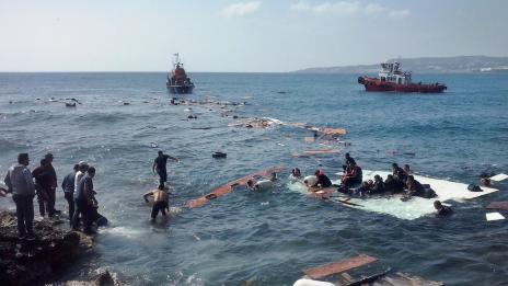 Средиземно море изхвърли край Либия 11 мъртви мигранти