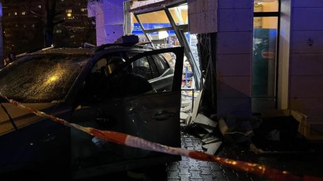 Шофьорът на BMW-то е в кома след инцидента в София
