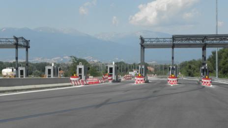 Българите "за" тол системата, но ТИР-овете да плащат повече  
