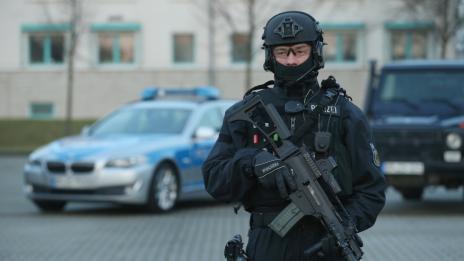 Фалшиви сигнали за бомби затвориха гара и търговски център в Мюнхен