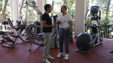 Путин "помпа" в спортен екип за 2800 евро