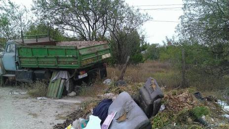 Сигнал: Граждани изхвърлят безразборно боклуците си