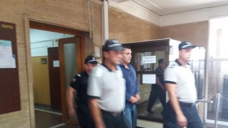 Постановиха домашен арест за инспектор от затвора във Варна, обвинен за подкуп