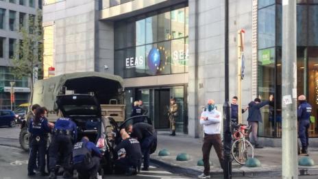 "Гран плас" в Брюксел евакуиран от полицията