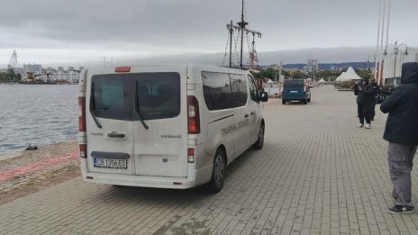 Петимата спасени моряци от потъналия кораб край Крапец идват във Варна