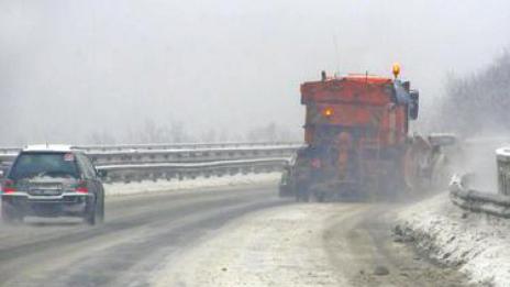 Сняг затрупа Северна България, ТИР се преобърна край Тутракан