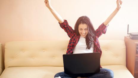 Facebook и Instagram възстановиха функциите си