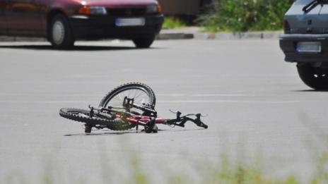 Блъснаха велосипедистка на велоалея във Варна