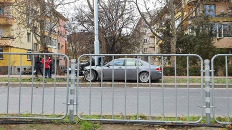 Джигитът разполовил БМВ в стълб с марихуана и амфетамин