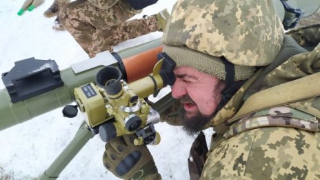 Ето ги в СНИМКИ – българските оръжия, които ползват вече в Украйна