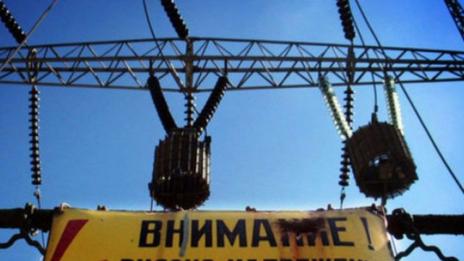 Пиян припадна от волтова дъга в трафопост, спря тока на четири села
