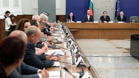 Обсъждат формула за определяне на максималния осигурителен доход