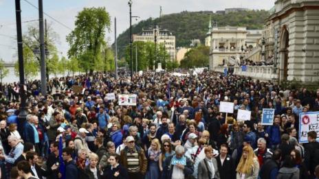 Кампанията на Орбан - коригирана от противниците му