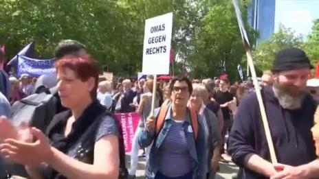 Хиляди излязоха на митинги в подкрепа на Европейския съюз  