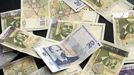 Всички пенсии скачат с 5,7 % от 1 юли догодина, таванът се вдига на 1200 лв.