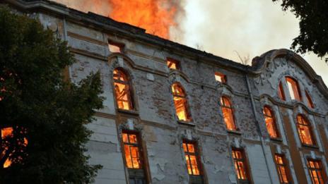 Осъдиха на 4 години затвор бездомника, обвинен за пожара в Тютюневите складове