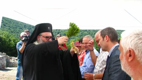 Отслужиха тържествен водосвет в руините на раннохристиянската катедрала в Мисионис
