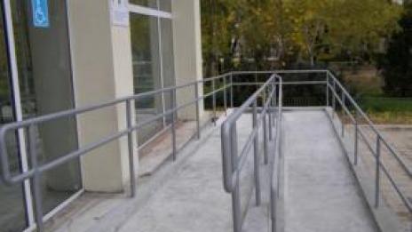 Плануват ремонт на поликлиниките във Варна