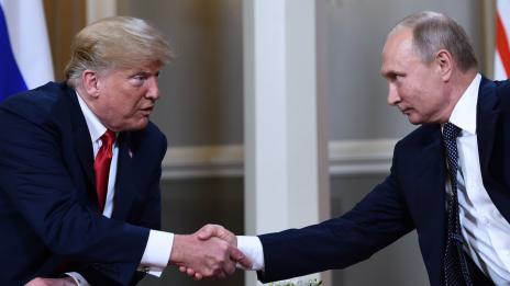 Заради подозренията за сговор на Тръмп и Путин опряха до... преводачите  