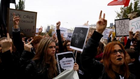 Аборт туризъм – полякини търсят помощ в Германия