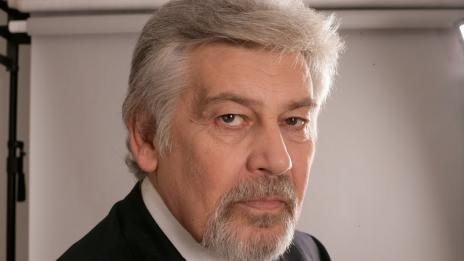 Стефан Данаилов преподава на последен клас