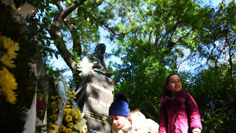 Стотици почетоха будителите във Варна (СНИМКИ)