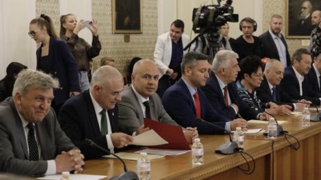 БСП поиска от Радев да проведе още един кръг на консултации преди третия мандат