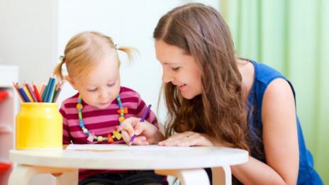 Плащат за детегледачка на 849 родители