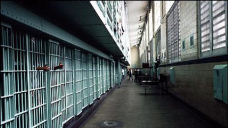 Сблъсъци между френската полиция и затворнически надзиратели
