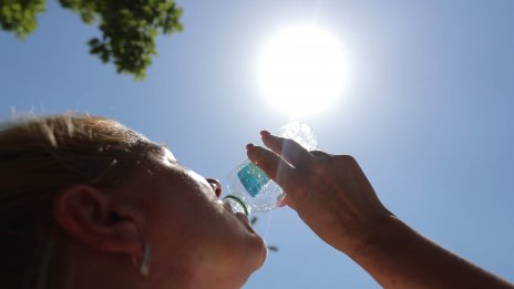 Пиенето на по-малко вода повишава стреса