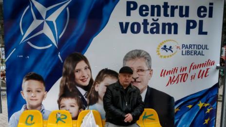 Притисната между Русия и ЕС, Молдова избира парламент