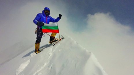 За десети път на 8 000 метра: Боян Петров покори Дхаулагири!