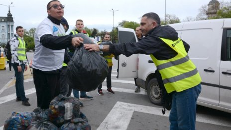 Освобождават от автомобили пространството пред катедралата тази събота