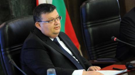 Цацаров не ще да се разследват престъпленията на БКП