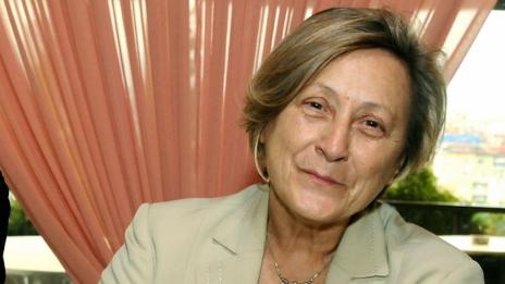 Кабинетът предлага Нешка Робева за орден "Стара планина"